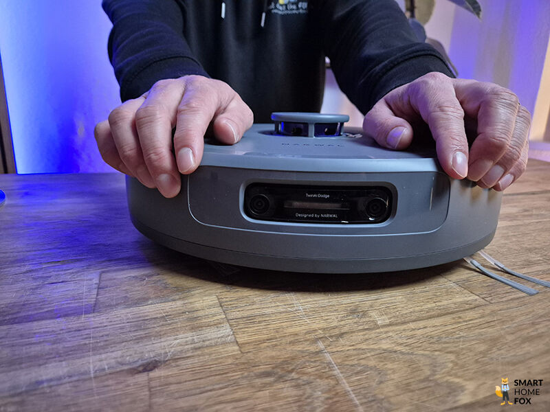 Das Kamera- und Sensormodul des Narwal Freo Z10 Ultra in Nahaufnahme.
